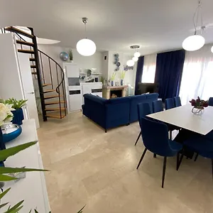 Spacious And Stylish Penthouse In Mijas Apartamento El Faro